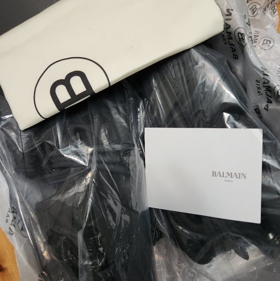 BALMAIN PARIS Unicorn Neoprene And Leather Sneakers ! COLOR : BLACK - Picture 9 of 11